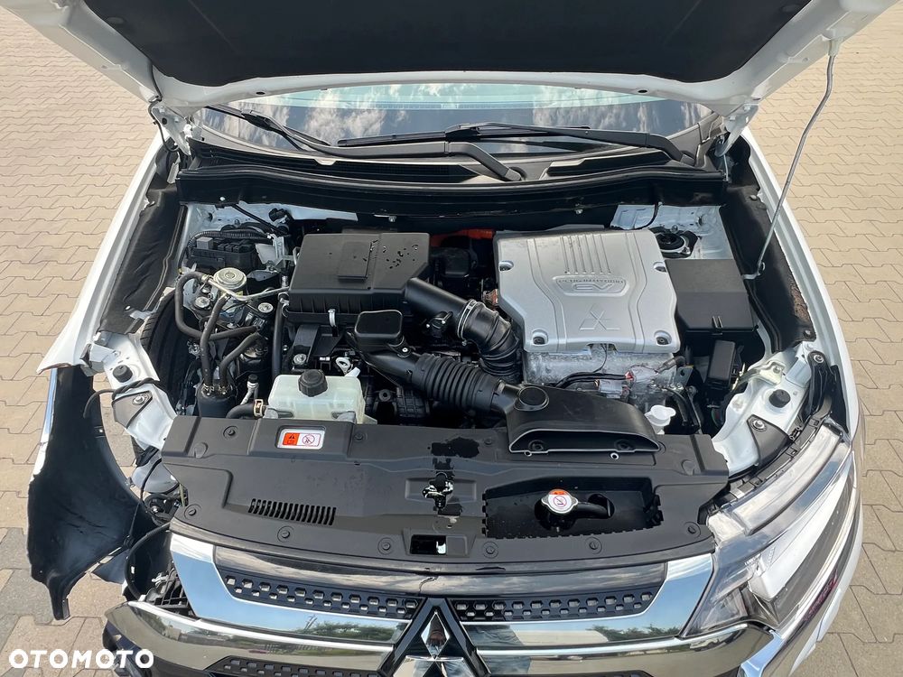 Mitsubishi Outlander 2.4 4WD - 37