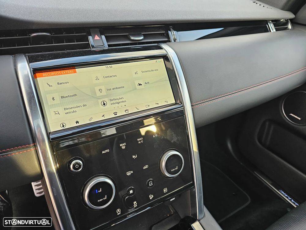 Land Rover Discovery Sport P300e R-Dynamic HSE - 16