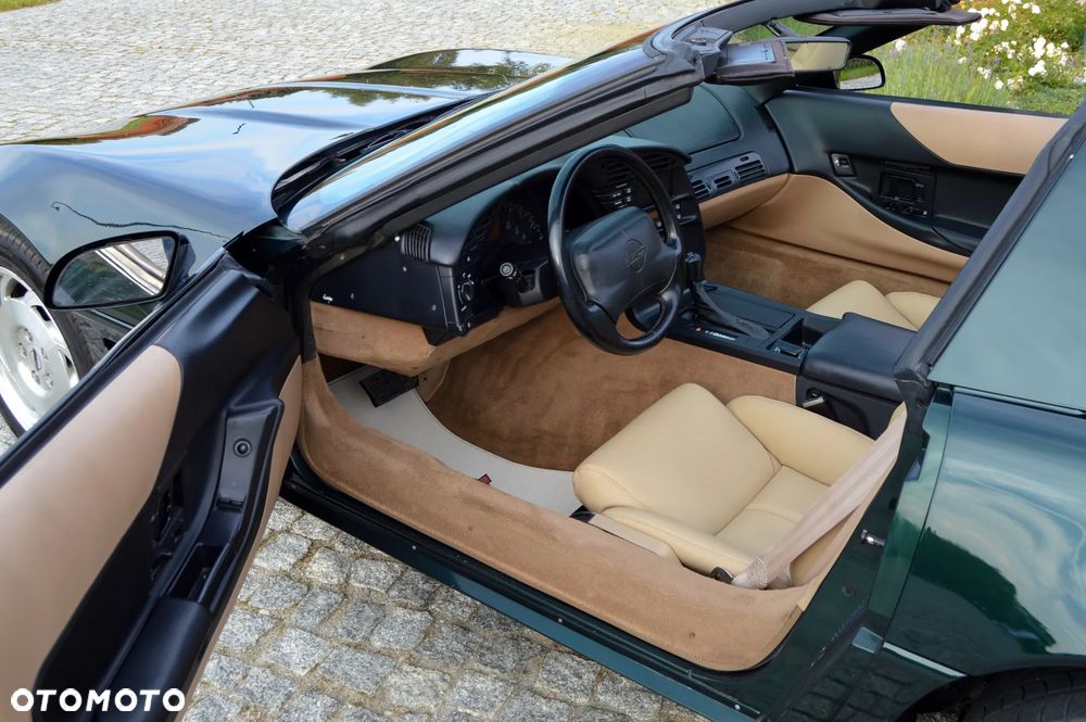 Chevrolet Corvette - 15