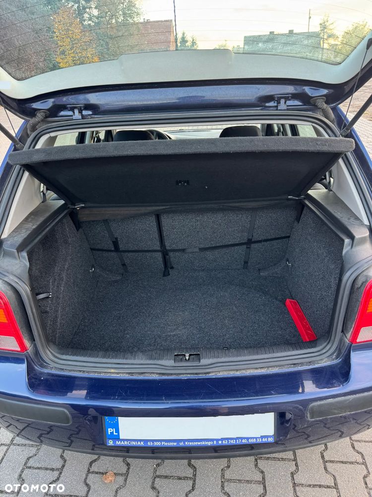 Volkswagen Golf - 6