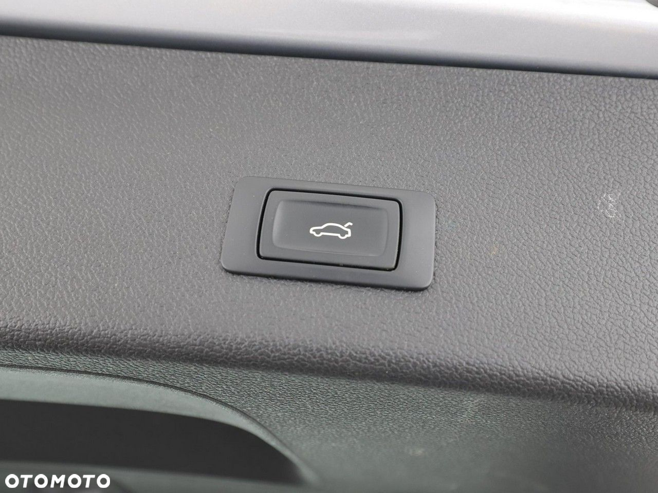 Audi A4 Avant 2.0 TDI DPF clean diesel multitronic Ambiente - 40