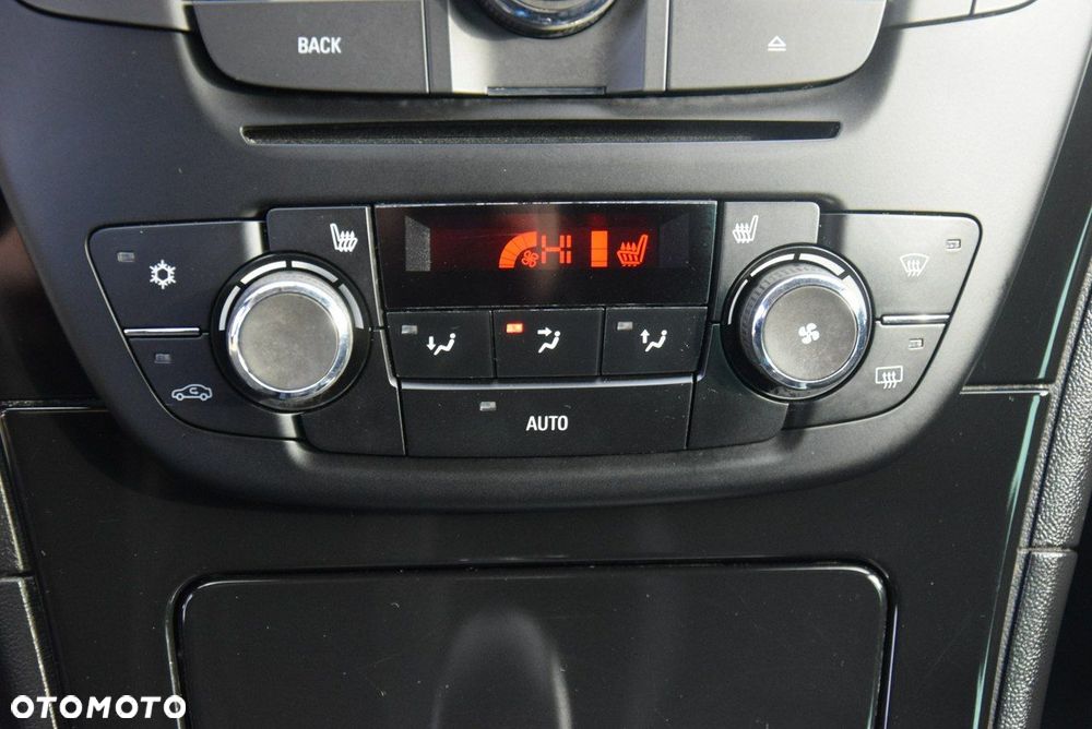 Opel Insignia 1.4 Turbo Sports Tourer ecoFLEXStart/Stop 150 Jahre - 36