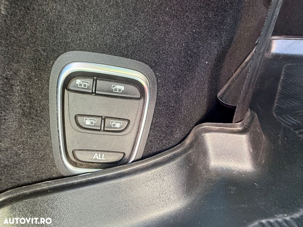 Renault Scenic ENERGY dCi 110 EDC BOSE EDITION - 12