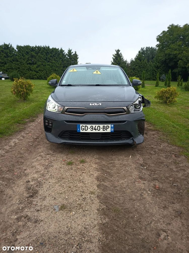 Kia Rio - 10