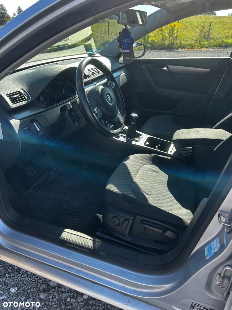 Volkswagen Passat 1.6 TDI Comfortline - 7