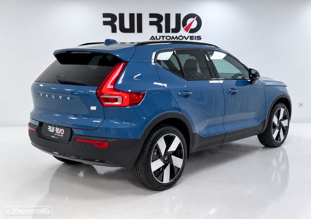 Volvo Xc40 2023 photo 2