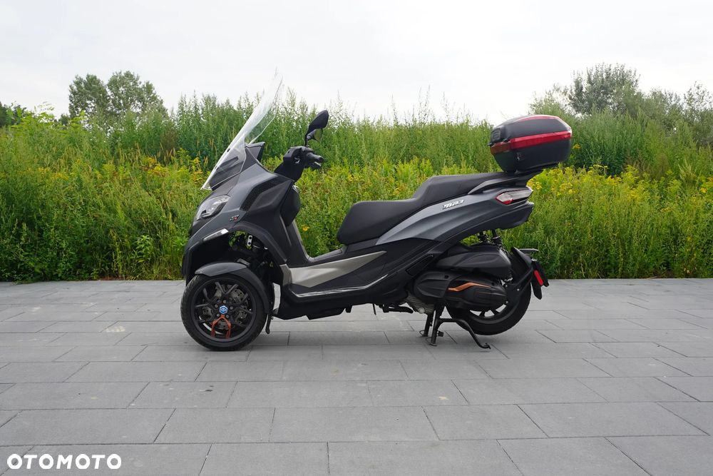 Piaggio MP-3 - 2