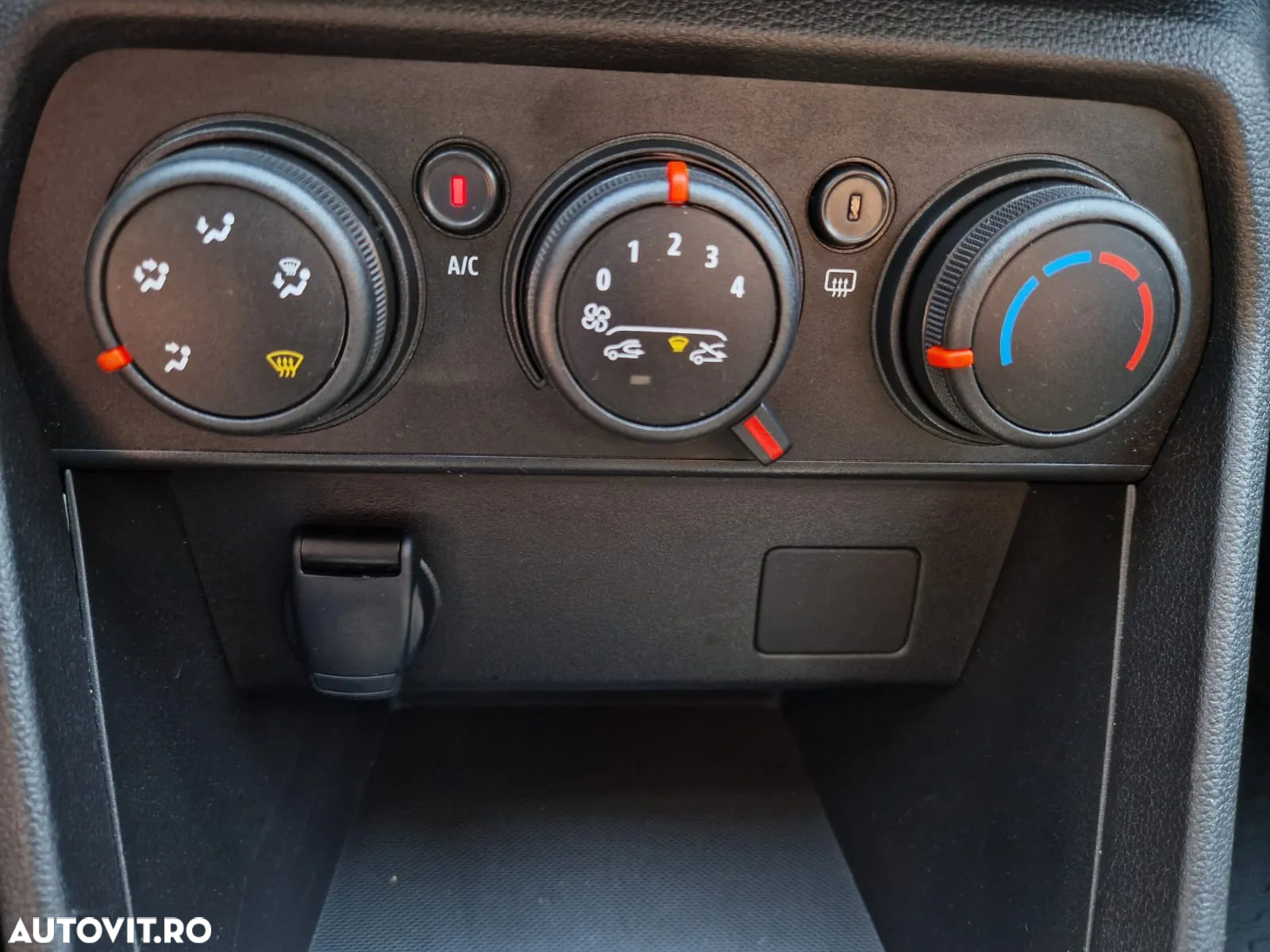 Dacia Sandero Stepway TCe 90 MT6 Expression - 17