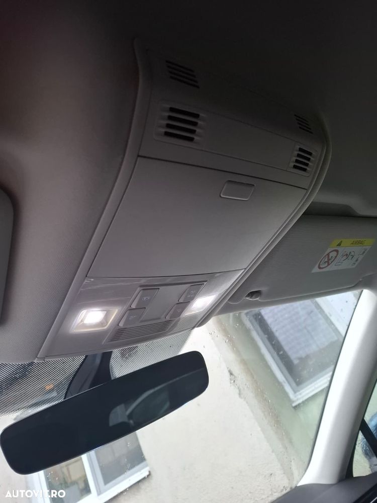 Volkswagen Passat - 11