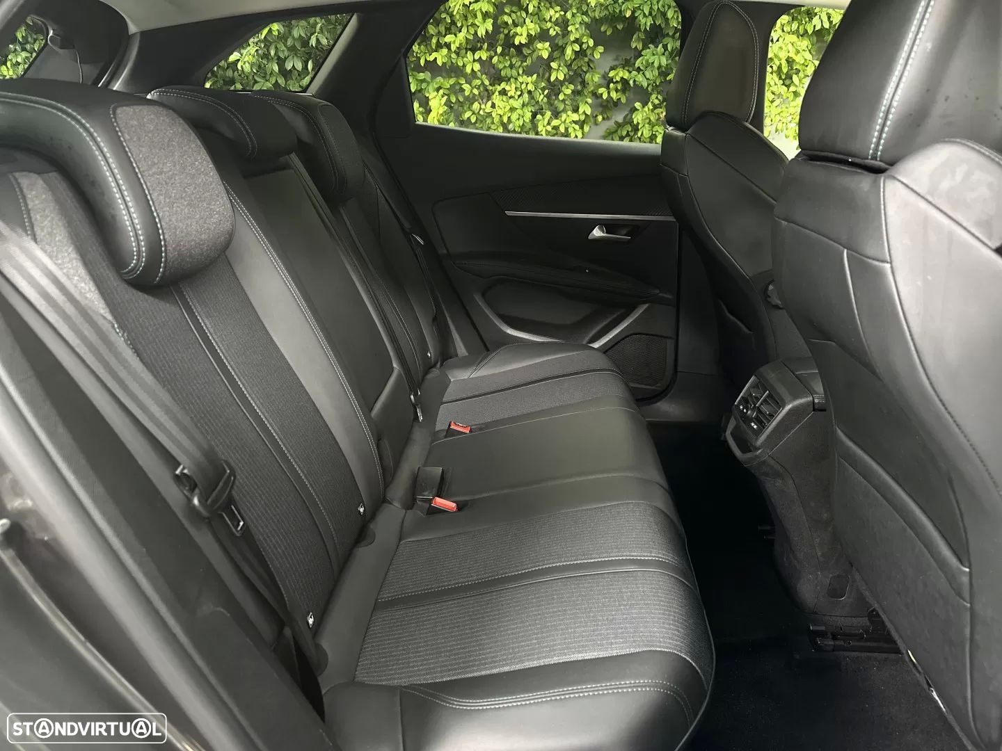 Peugeot 3008 PureTech 130 Stop & Start EAT6 Allure - 16