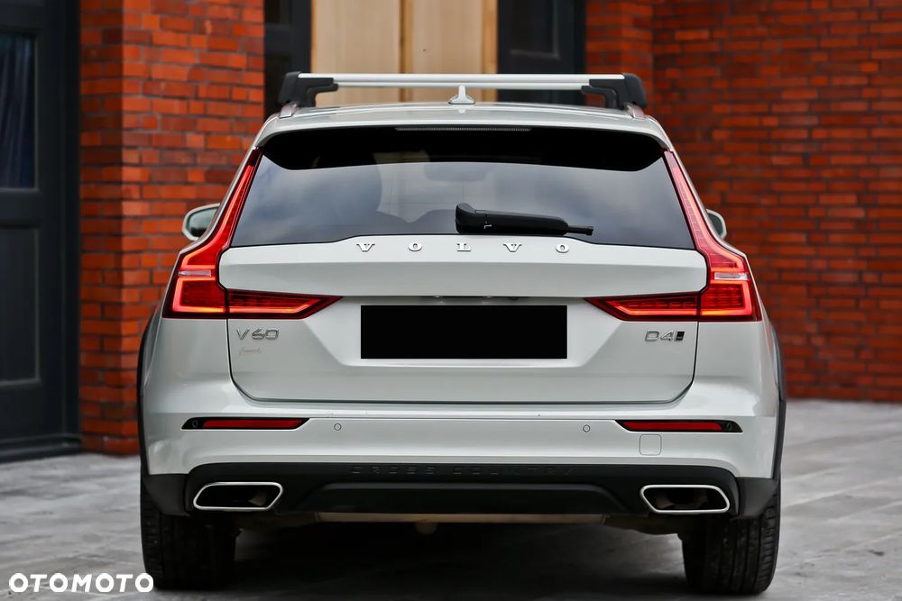 Volvo V60 Cross Country D4 AWD Geartronic Pro - 14
