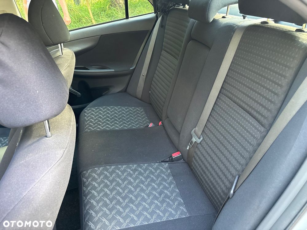 Toyota Corolla 1.4 D-4D Premium - 11