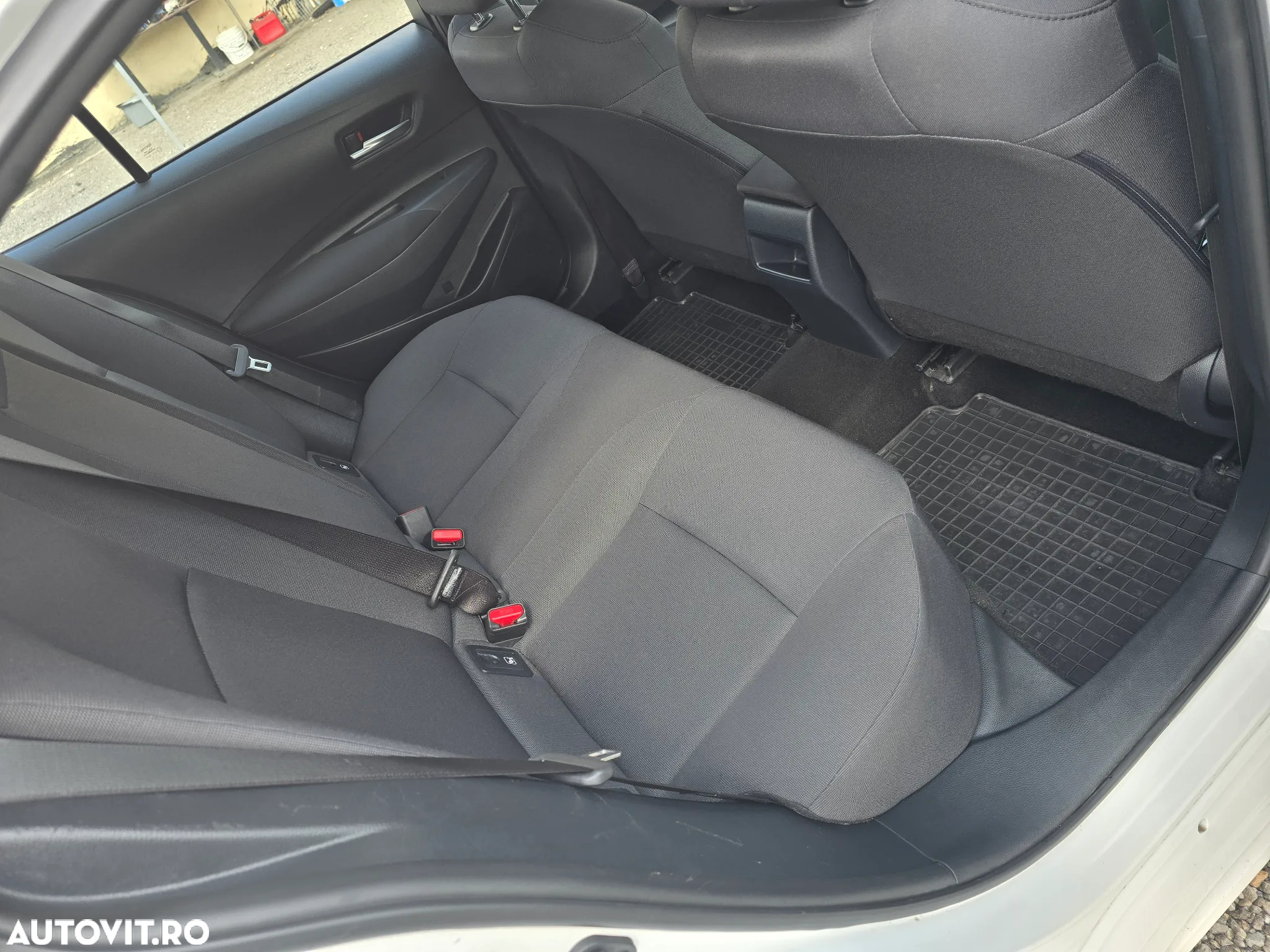 Toyota Corolla - 9