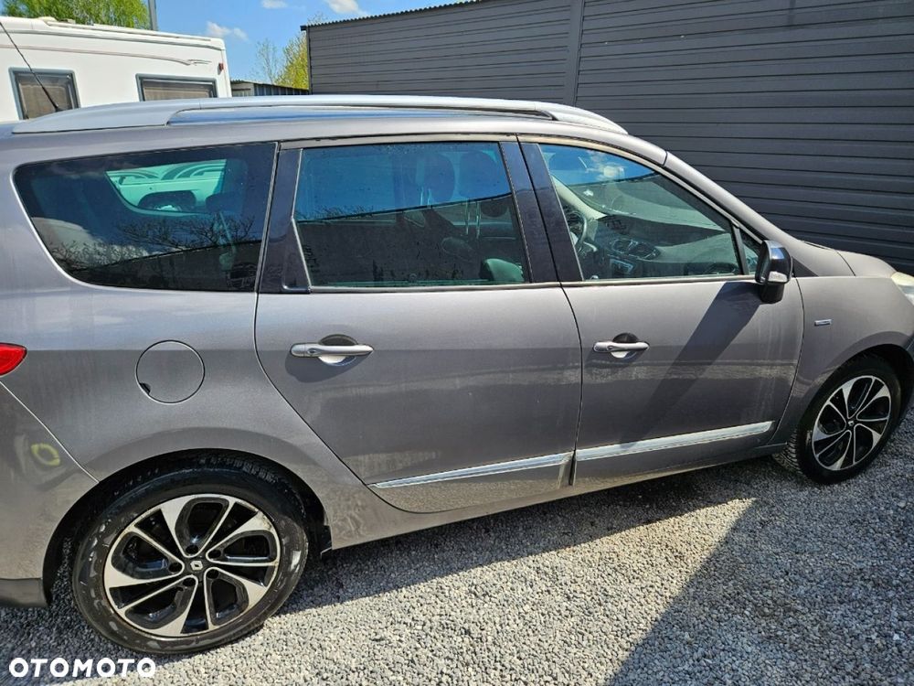 Renault Grand Scenic - 25