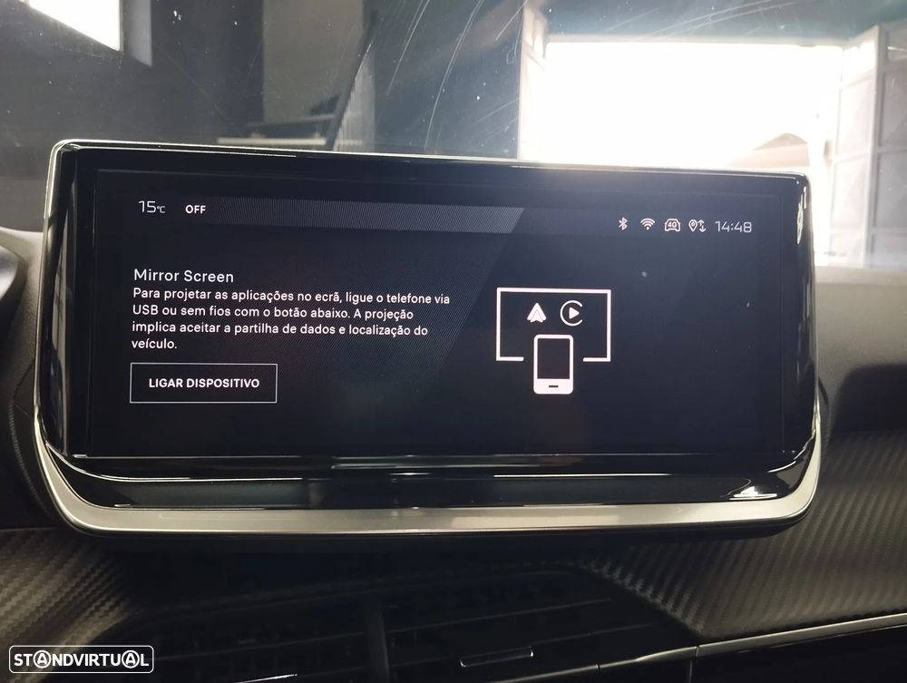 Peugeot 2008 1.2 PureTech Allure EAT8 - 28