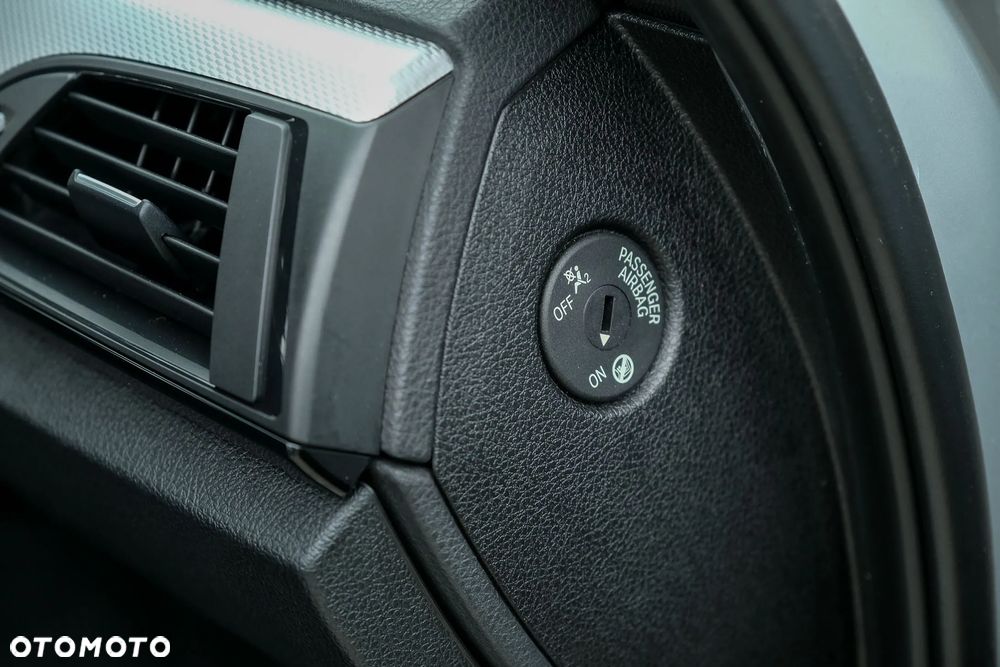 BMW Seria 1 120i M Sport - 29