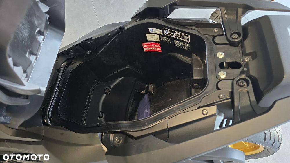 Honda NSS - 28