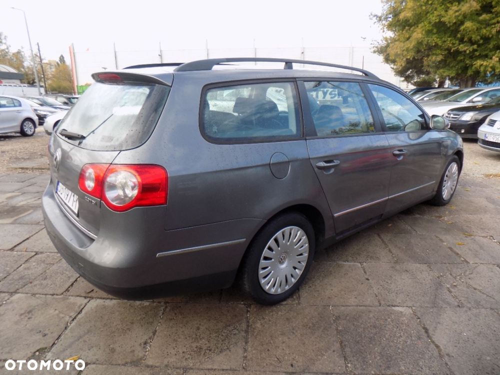 Volkswagen Passat - 4
