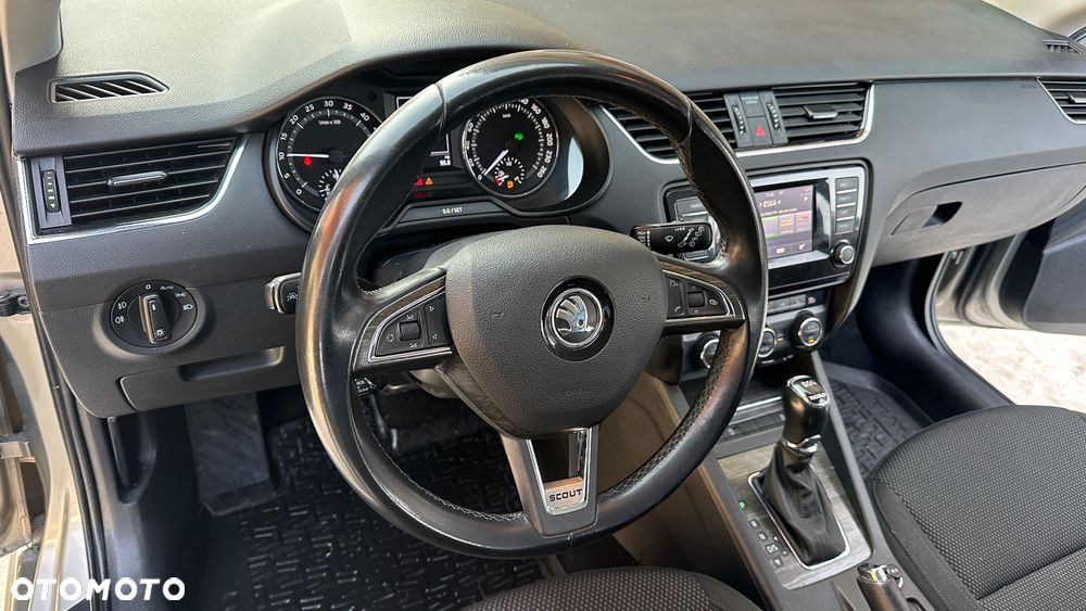 Land Rover Discovery Sport - 14