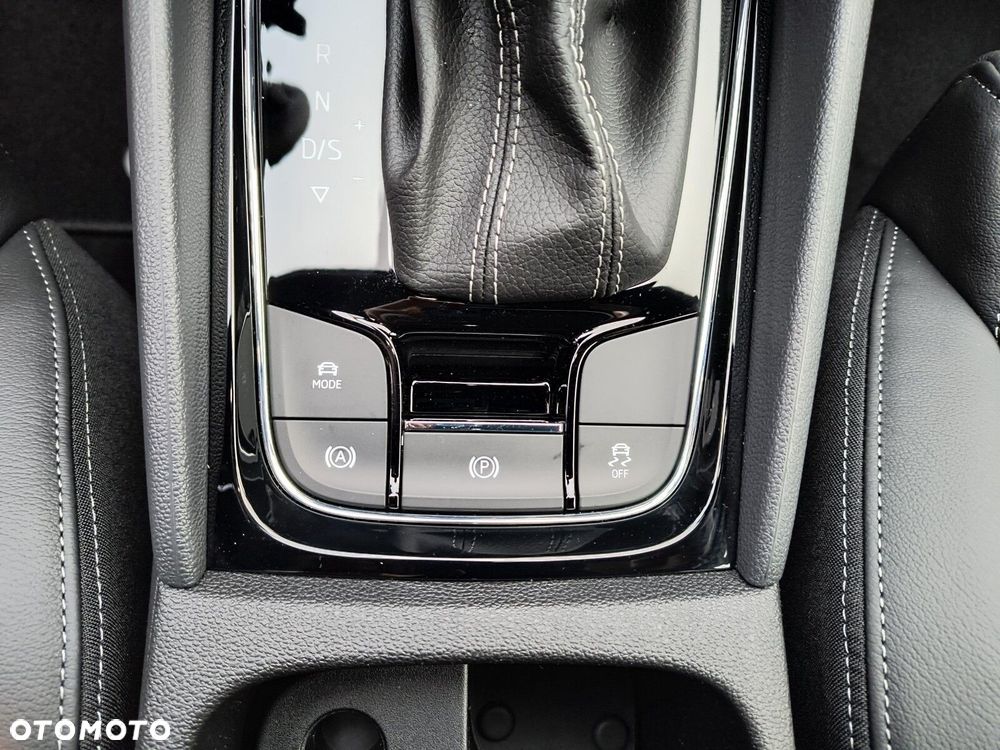 Skoda Karoq 1.5 TSI ACT Sportline DSG - 31