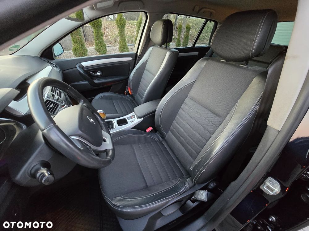 Renault Laguna 2.0 16V 140 Sportway - 21