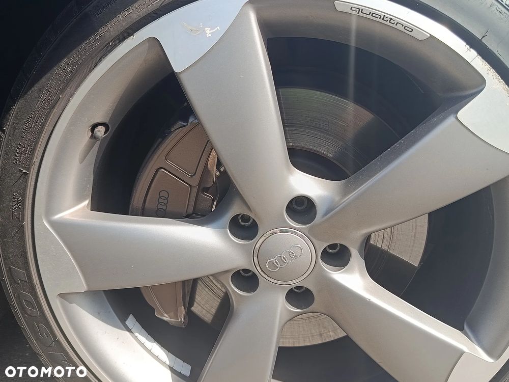 Audi A6 Avant 3.0 TDI Quattro S tronic - 13