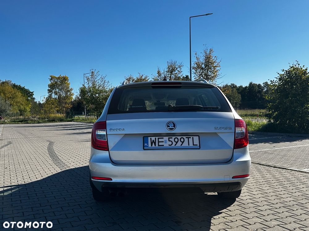 Skoda Superb 1.8 TSI Active DSG - 18