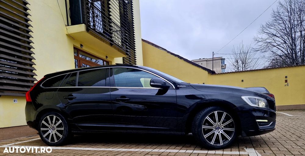 Volvo V60 D6 Plug-In-Hybrid AWD Geartronic Summum - 5