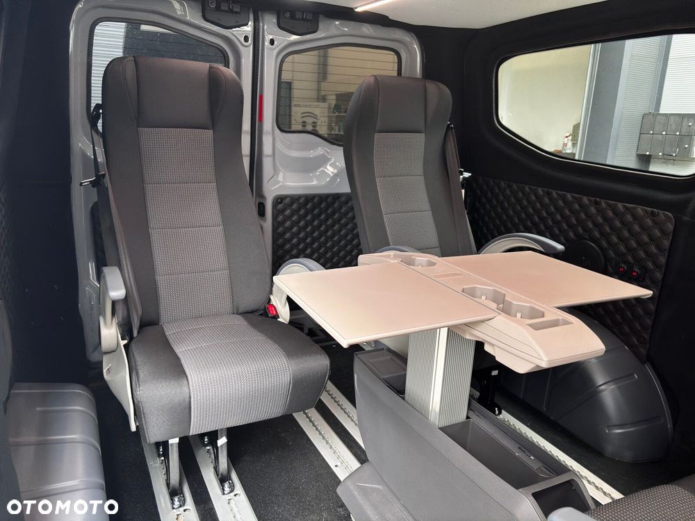 Volkswagen Transporter 2.0 TDI 150 KM 8-automat 8m L1 - 23