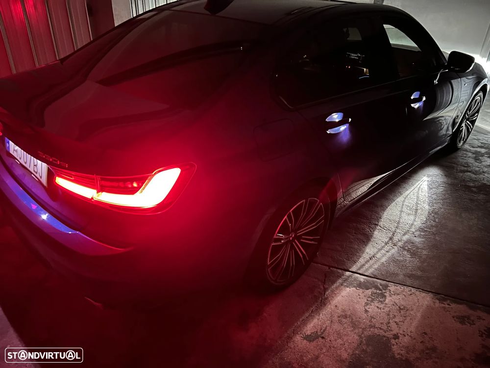 BMW 330 - 35