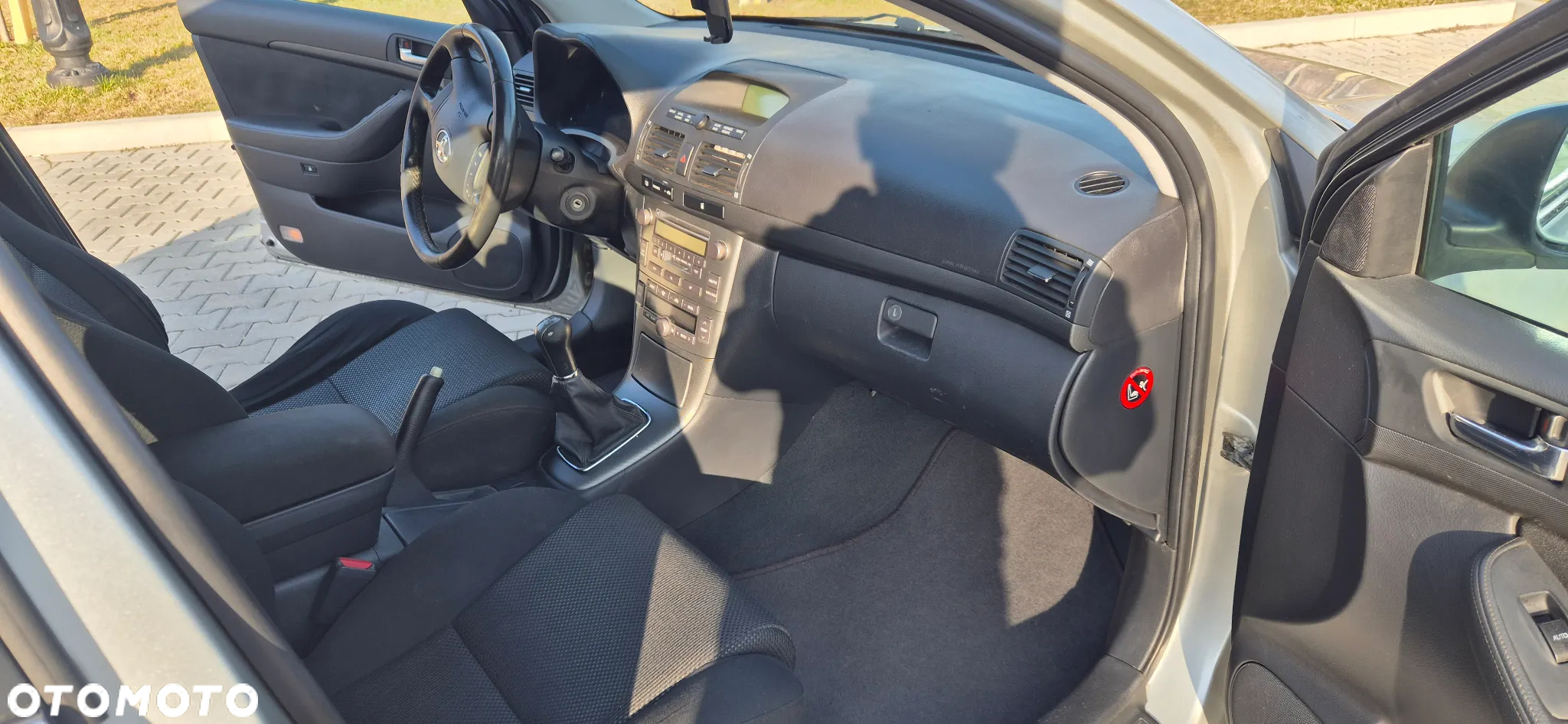 Toyota Avensis 2.0 D-4D Sol Plus - 14