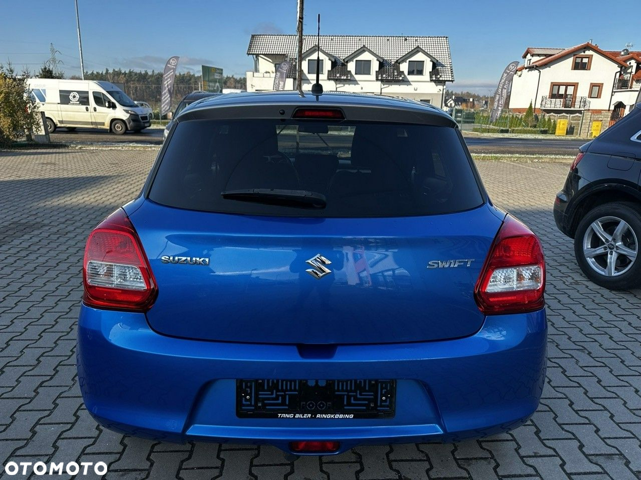 Suzuki Swift 1.2 Premium Plus - 8