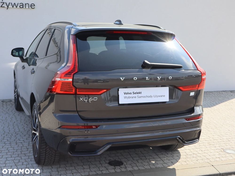 Volvo XC 60 T6 Plug-In Hybrid AWD Plus Dark - 7