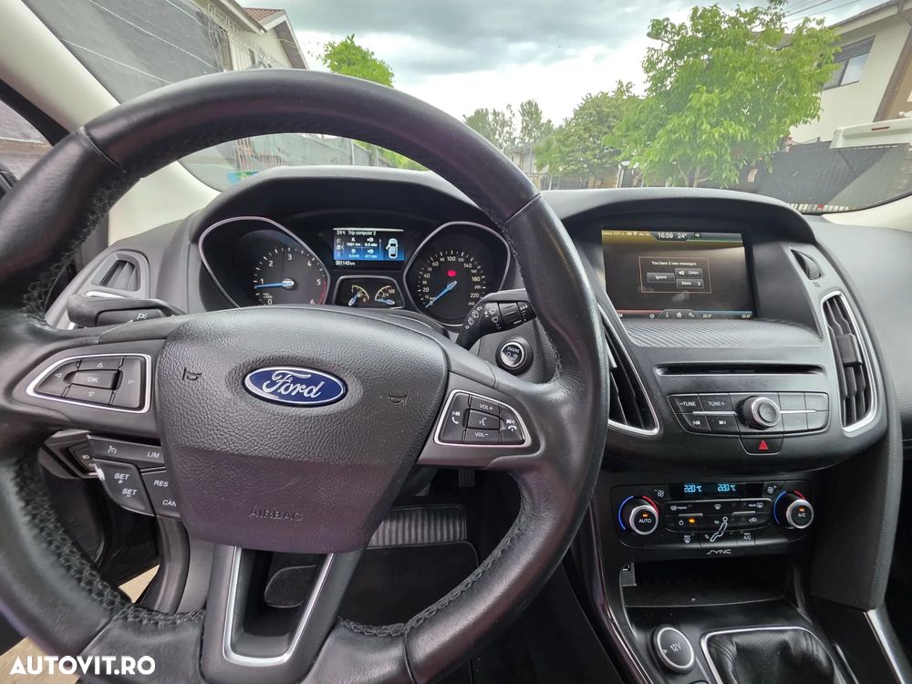 Ford Focus 1.5 TDCi DPF Start-Stopp-System Titanium - 6