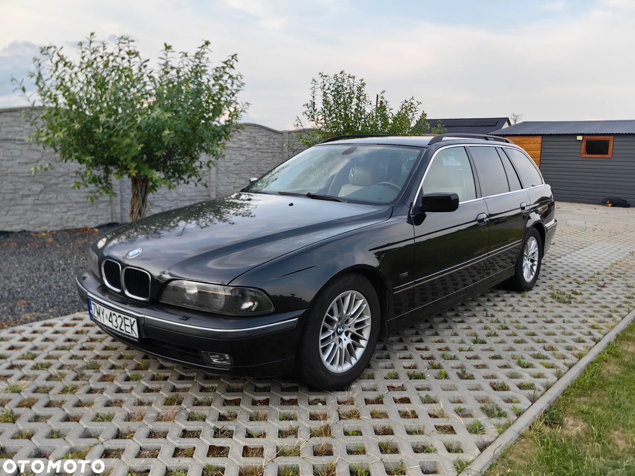 BMW Seria 5 520i Touring Edition Exclusive - 2