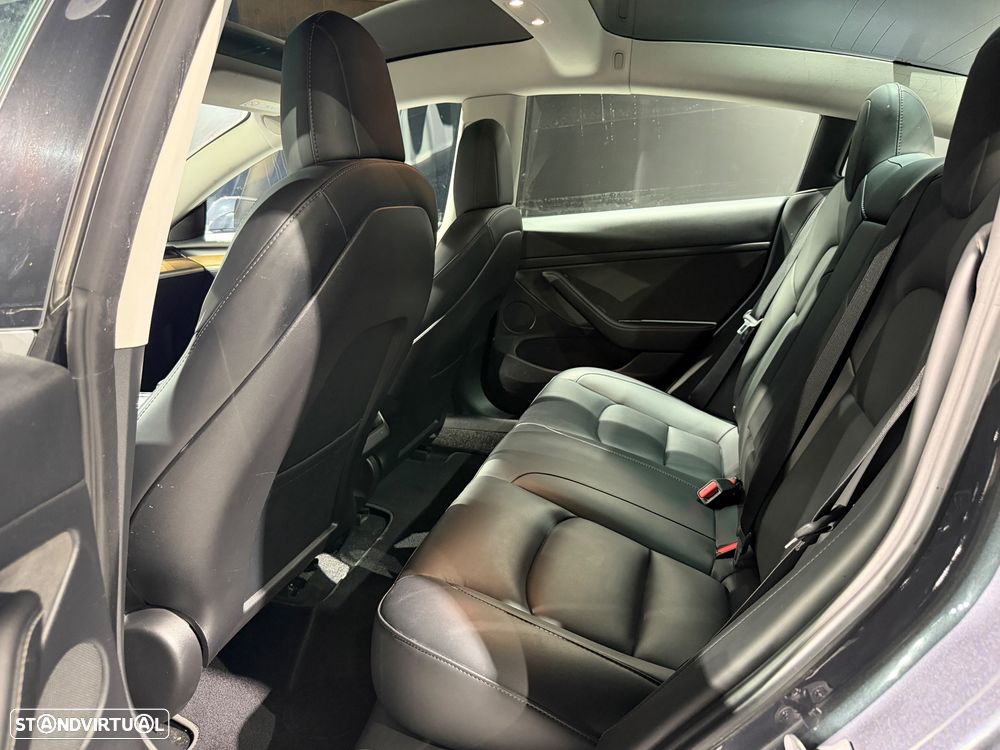 Tesla Model 3 Long-Range Dual Motor AWD - 46