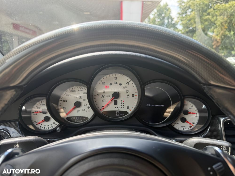 Porsche Panamera 3.0 Tiptronic S - 24