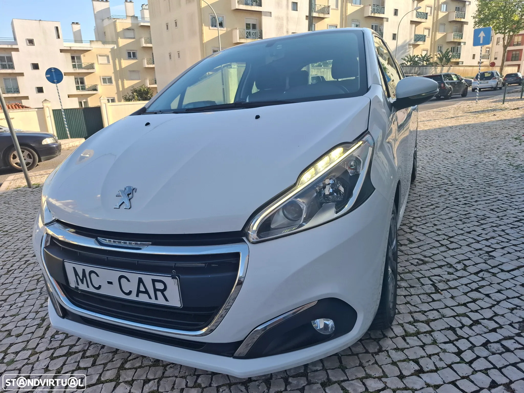 Peugeot 208 1.2 PureTech Active - 40