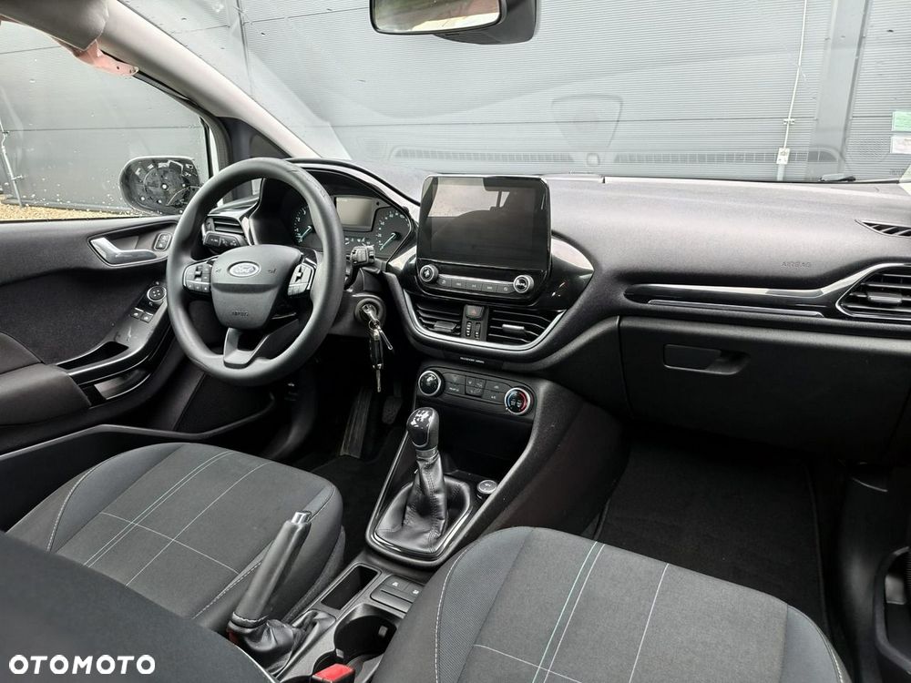 Ford Fiesta - 15