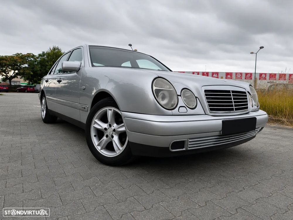 Mercedes-Benz E 220 CDI Elegance - 1