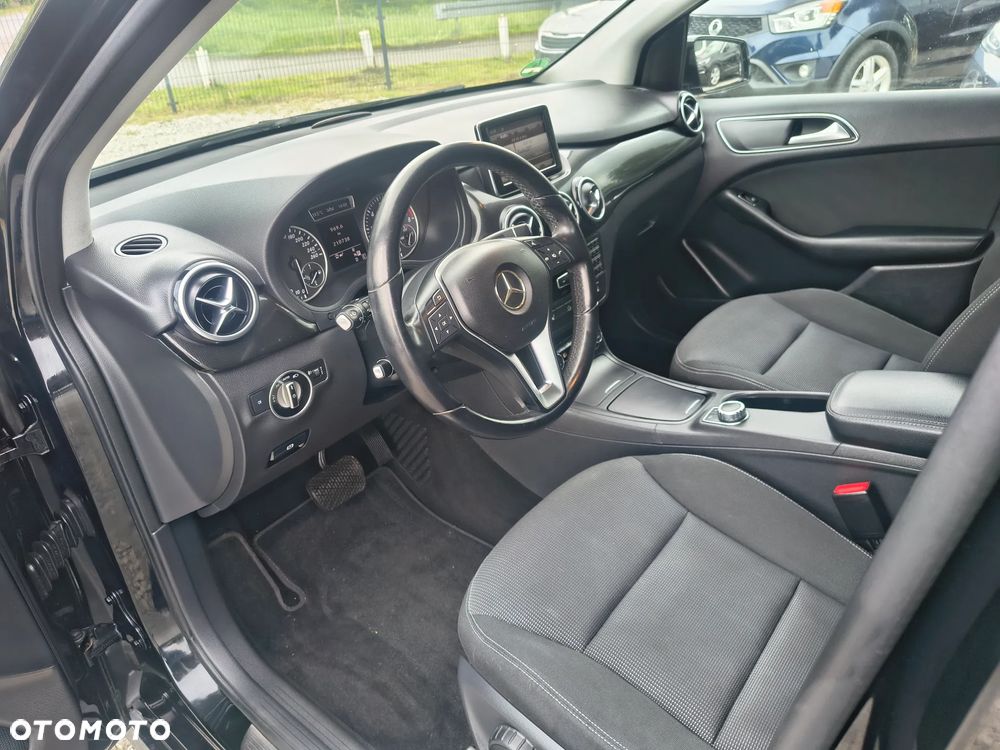 Mercedes-Benz Klasa B 200 7G-DCT Edition - 13