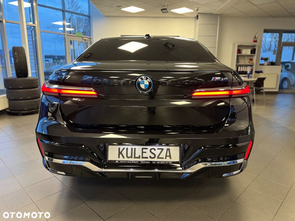 BMW i7 - 5