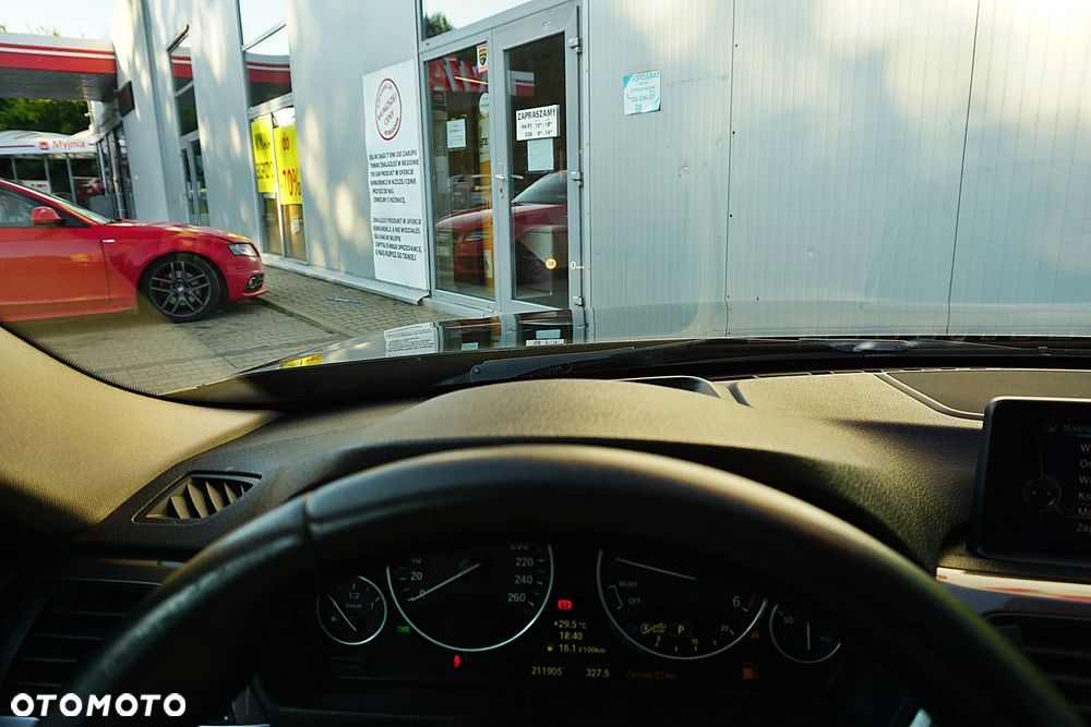 BMW Seria 3 330d Modern Line - 35