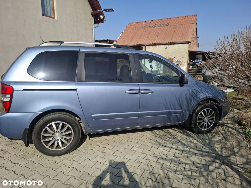 Kia Carnival - 5