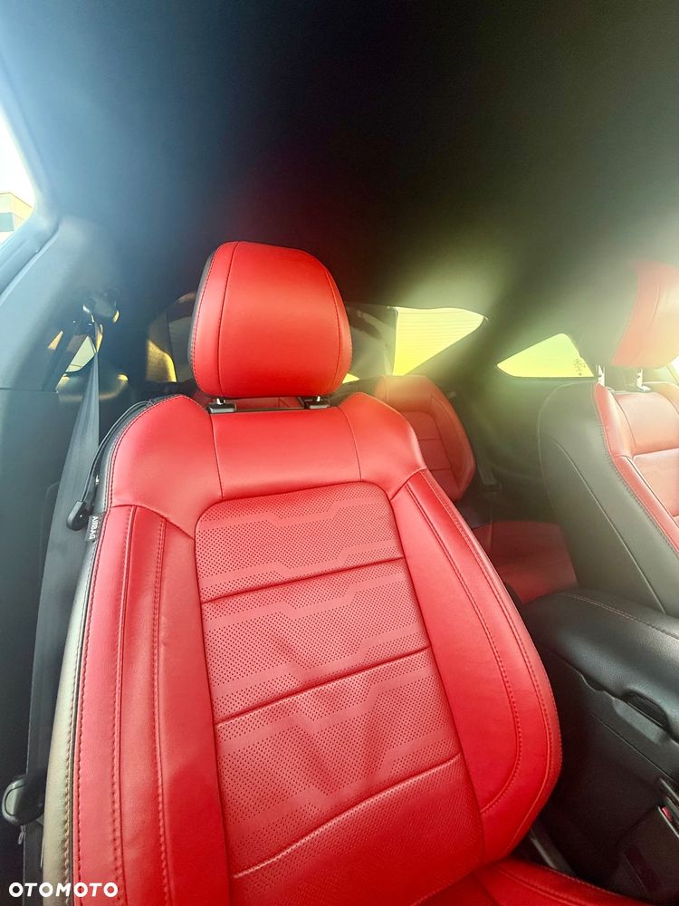 Ford Mustang - 18