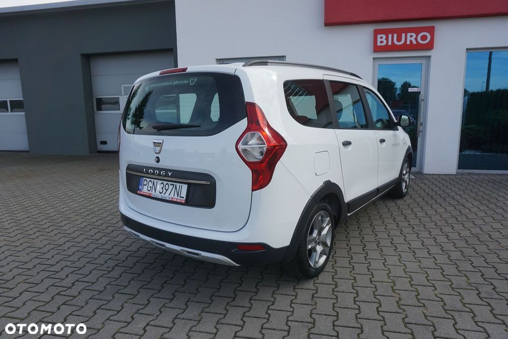 Dacia Lodgy 1.6 SCe Stepway S&S - 4