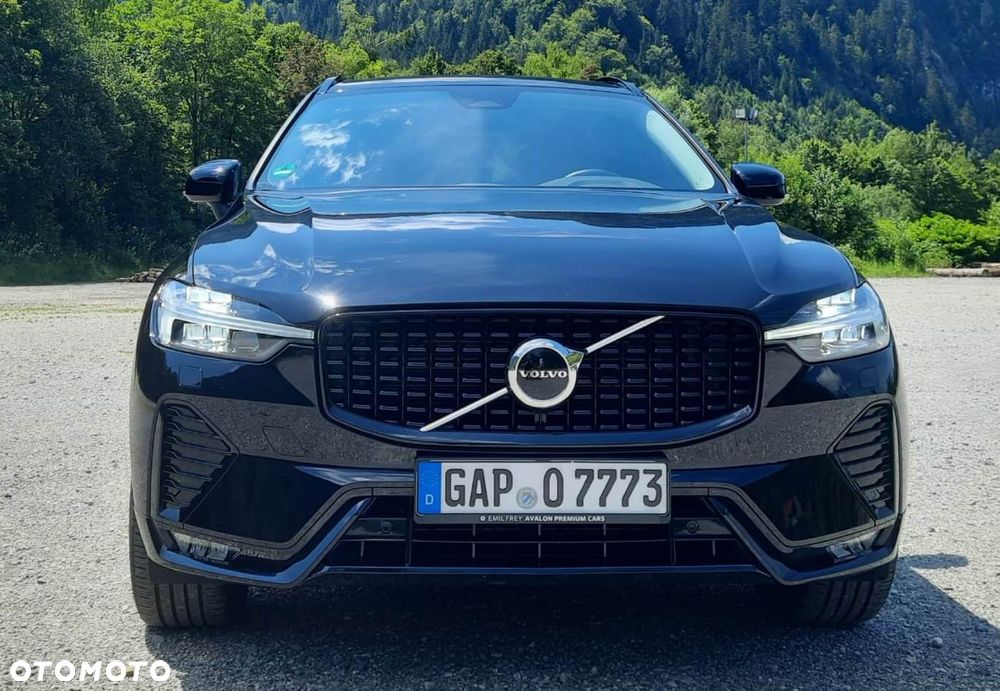 Volvo XC 60 B4 D Plus Dark - 3