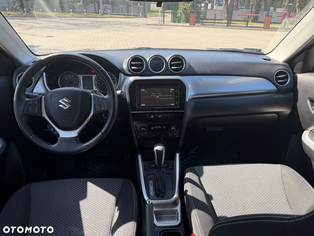 Suzuki Vitara 1.6 Comfort 2WD - 16