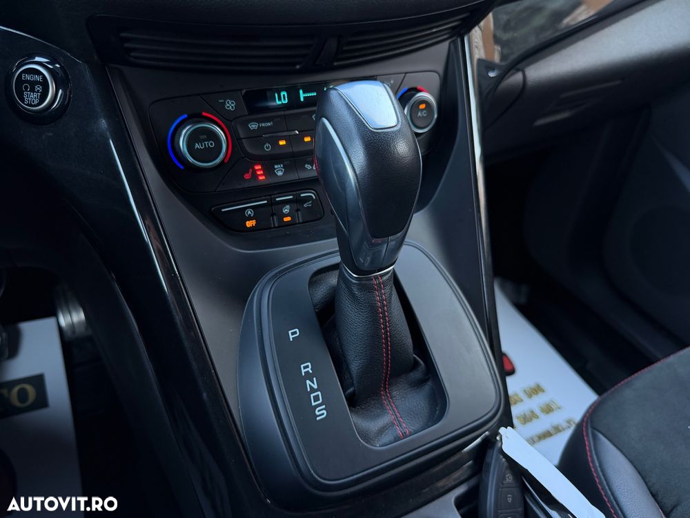 Ford Kuga 2.0 TDCi 4x4 Aut. ST-Line - 12