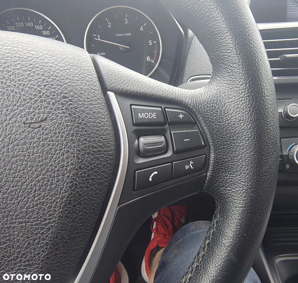 BMW Seria 1 118d Sport Line - 30